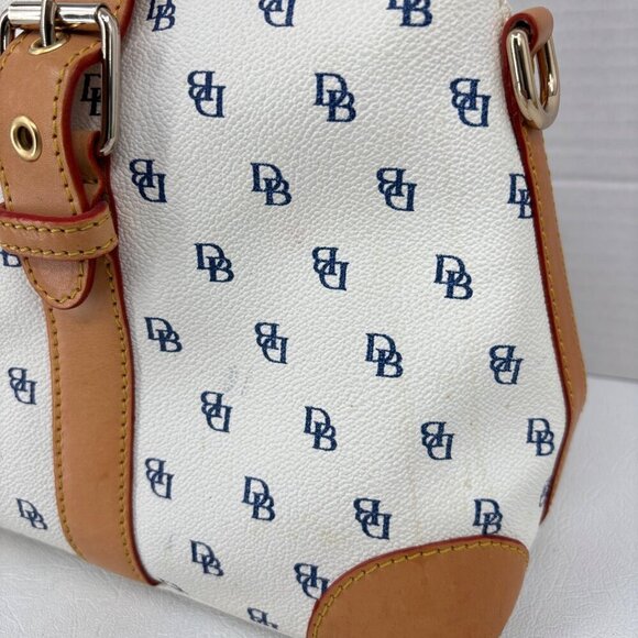 Dooney & Bourke Domed Satchel White Signature Logo Crossbody Strap Glasses Case - Picture 13 of 16